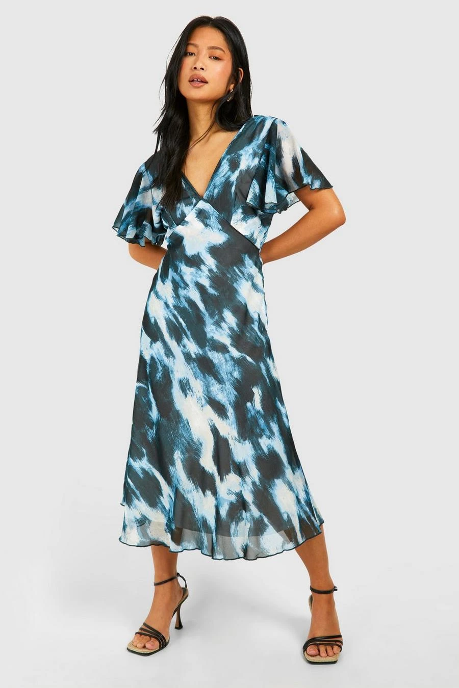 BOOHOO Petite Chiffon Print Angel Sleeve Midaxi 3 BOOHOO Petite Chiffon Print Angel Sleeve Midaxi - Image 3