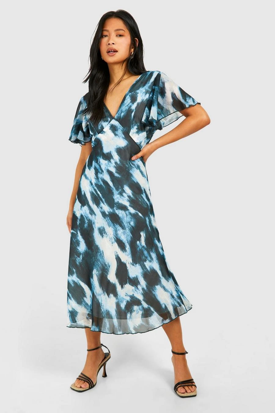 BOOHOO Petite Chiffon Print Angel Sleeve Midaxi 1 BOOHOO Petite Chiffon Print Angel Sleeve Midaxi