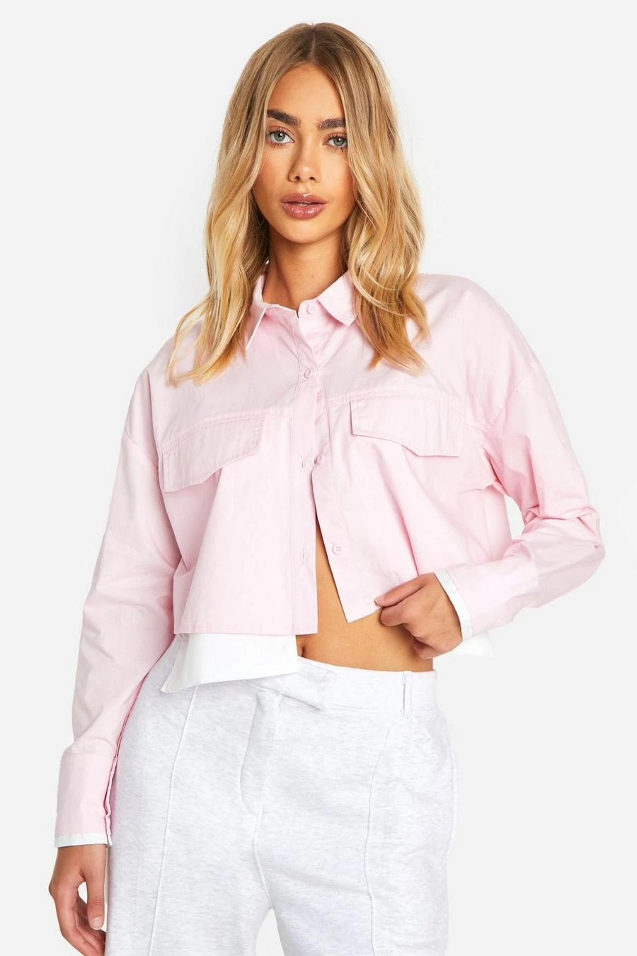BOOHOO Double Pocket Contrast Boxy Crop Shirt 3 BOOHOO Double Pocket Contrast Boxy Crop Shirt - Image 3