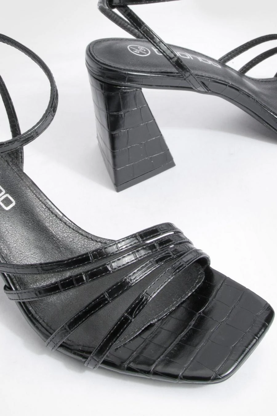 BOOHOO 2 Part Flared Block Heel Sandals 4 BOOHOO 2 Part Flared Block Heel Sandals - Image 4