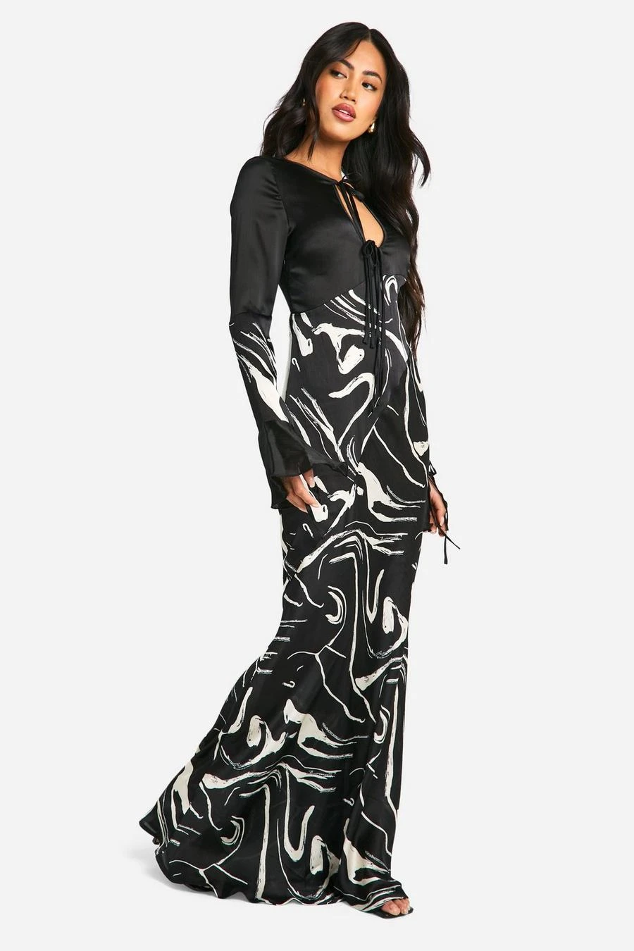 BOOHOO Abstract Chiffon Tie Maxi Dress 3 BOOHOO Abstract Chiffon Tie Maxi Dress - Image 3