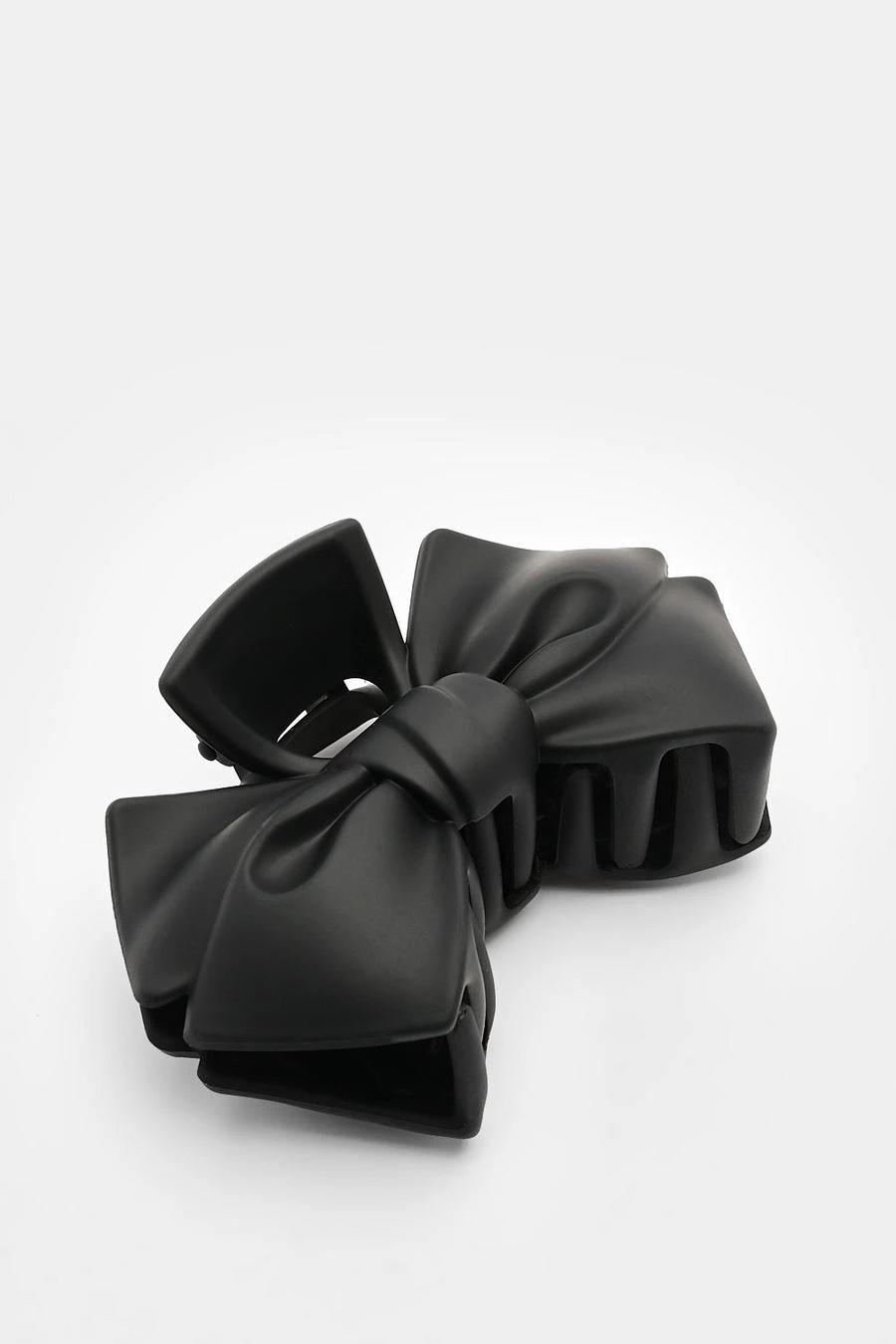 BOOHOO Black Bow Claw Clip 4 BOOHOO Black Bow Claw Clip - Image 4