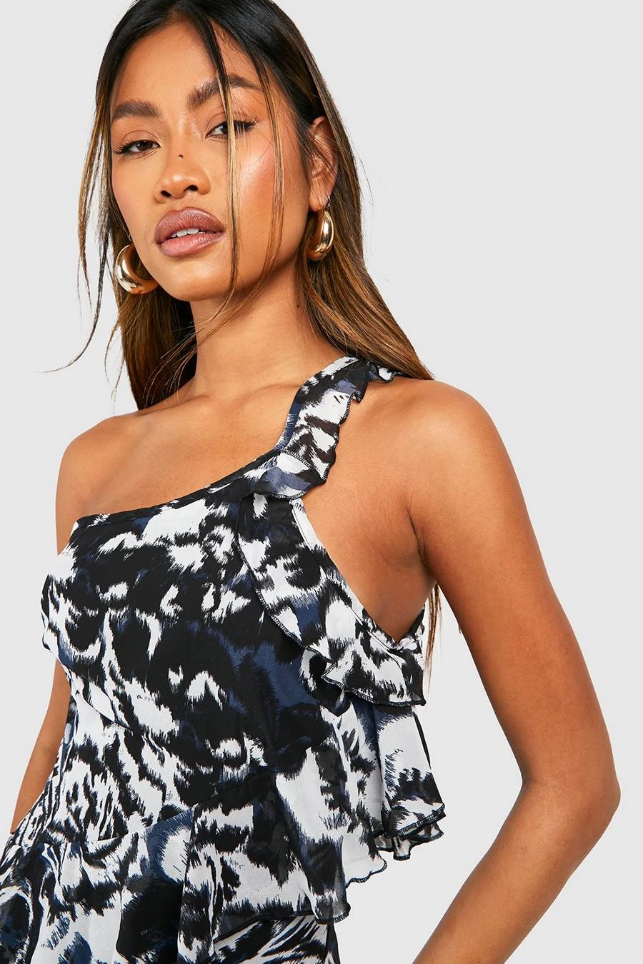 BOOHOO Chiffon Printed One Shoulder Maxi Dress 4 BOOHOO Chiffon Printed One Shoulder Maxi Dress - Image 4