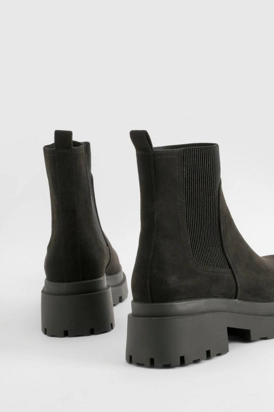 BOOHOO Chunky Sole Chelsea Boots 3 BOOHOO Chunky Sole Chelsea Boots - Image 3