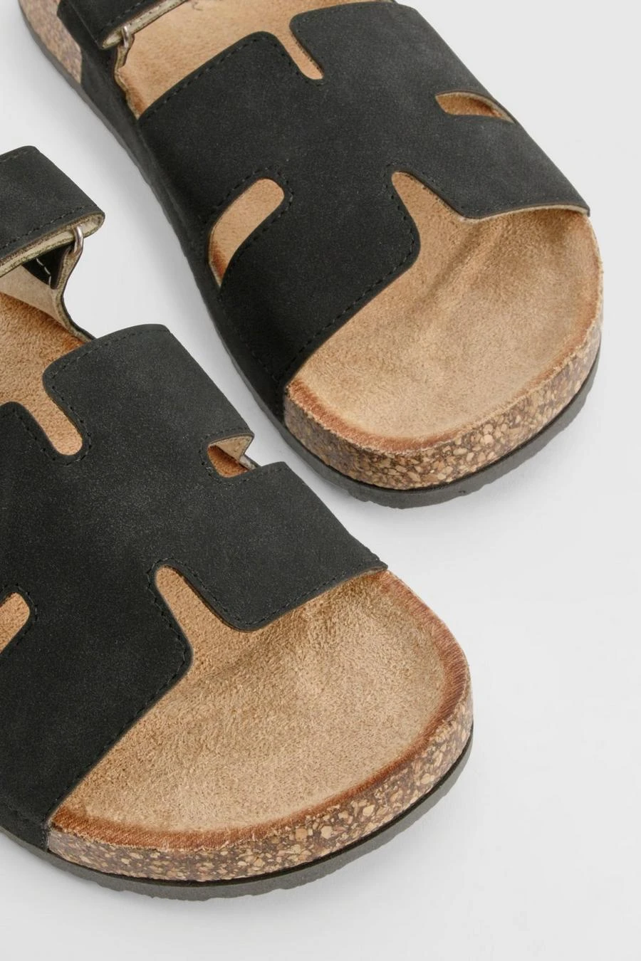 BOOHOO Cut Out Strap Detail Sliders 4 BOOHOO Cut Out Strap Detail Sliders - Image 4