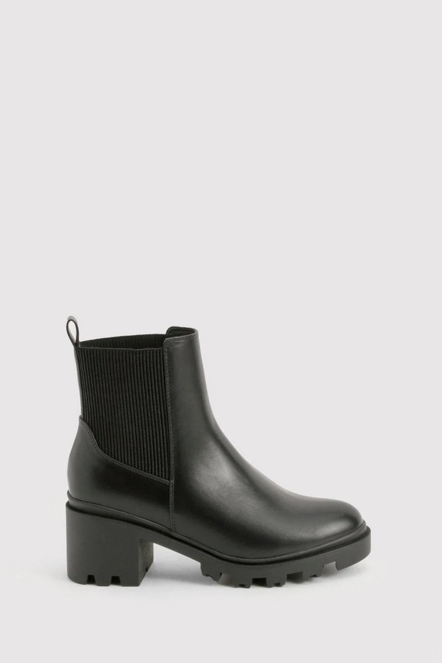 BOOHOO Elastic Detail Heeled Chelsea Boot 3 BOOHOO Elastic Detail Heeled Chelsea Boot - Image 3