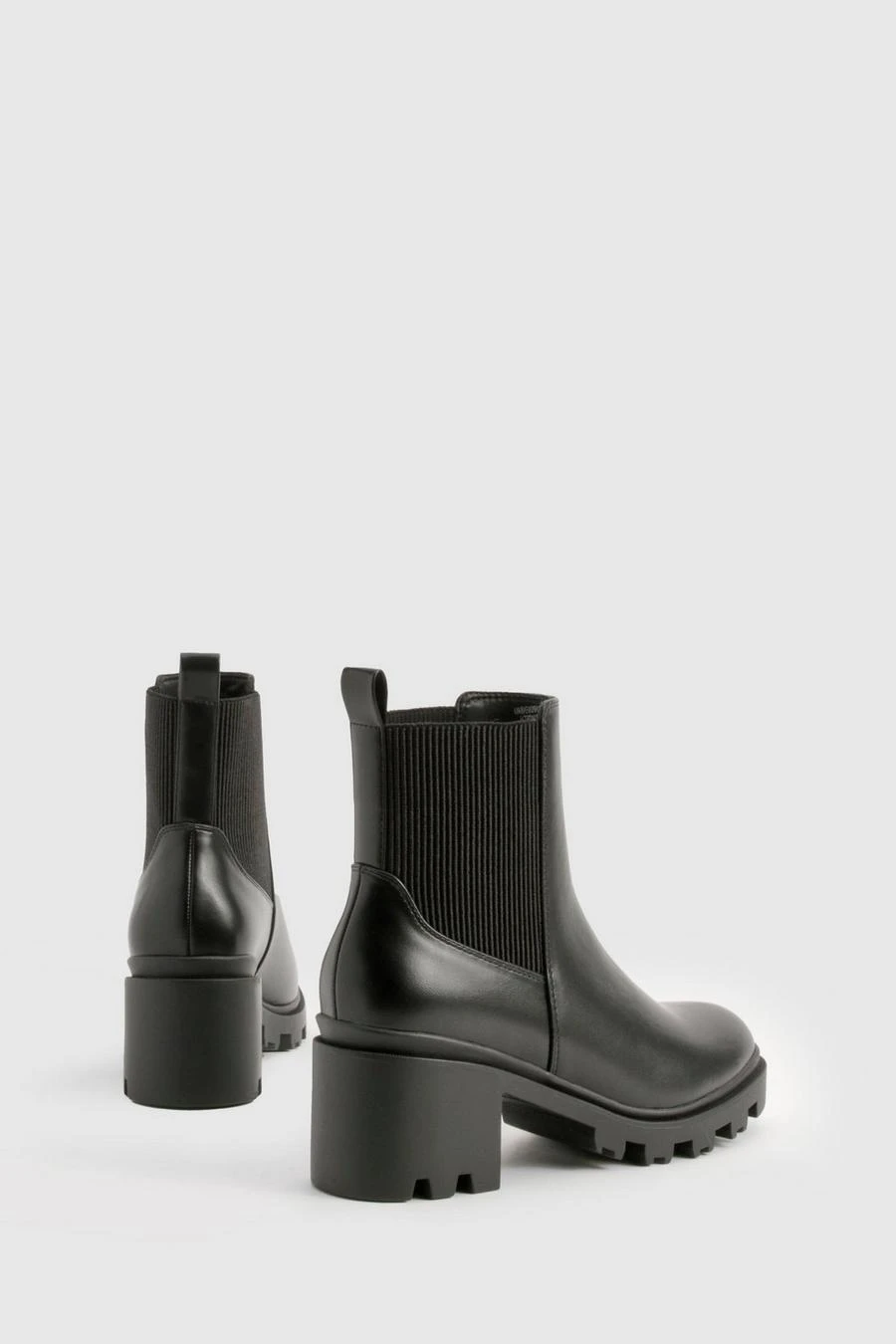 BOOHOO Elastic Detail Heeled Chelsea Boot 4 BOOHOO Elastic Detail Heeled Chelsea Boot - Image 4