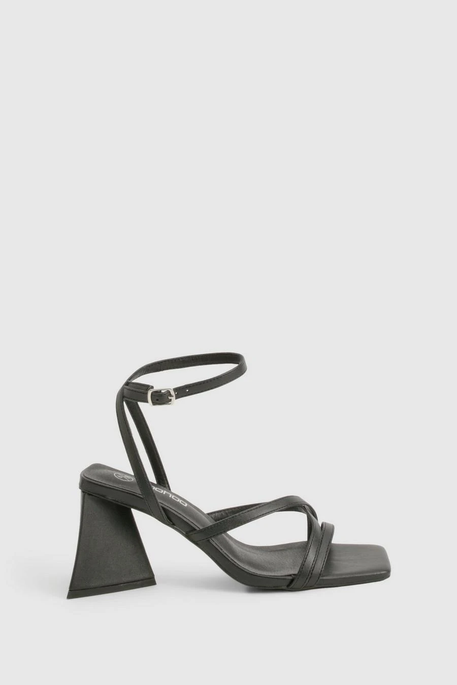 BOOHOO Flared Heel Crossover Sandals 3 BOOHOO Flared Heel Crossover Sandals - Image 3