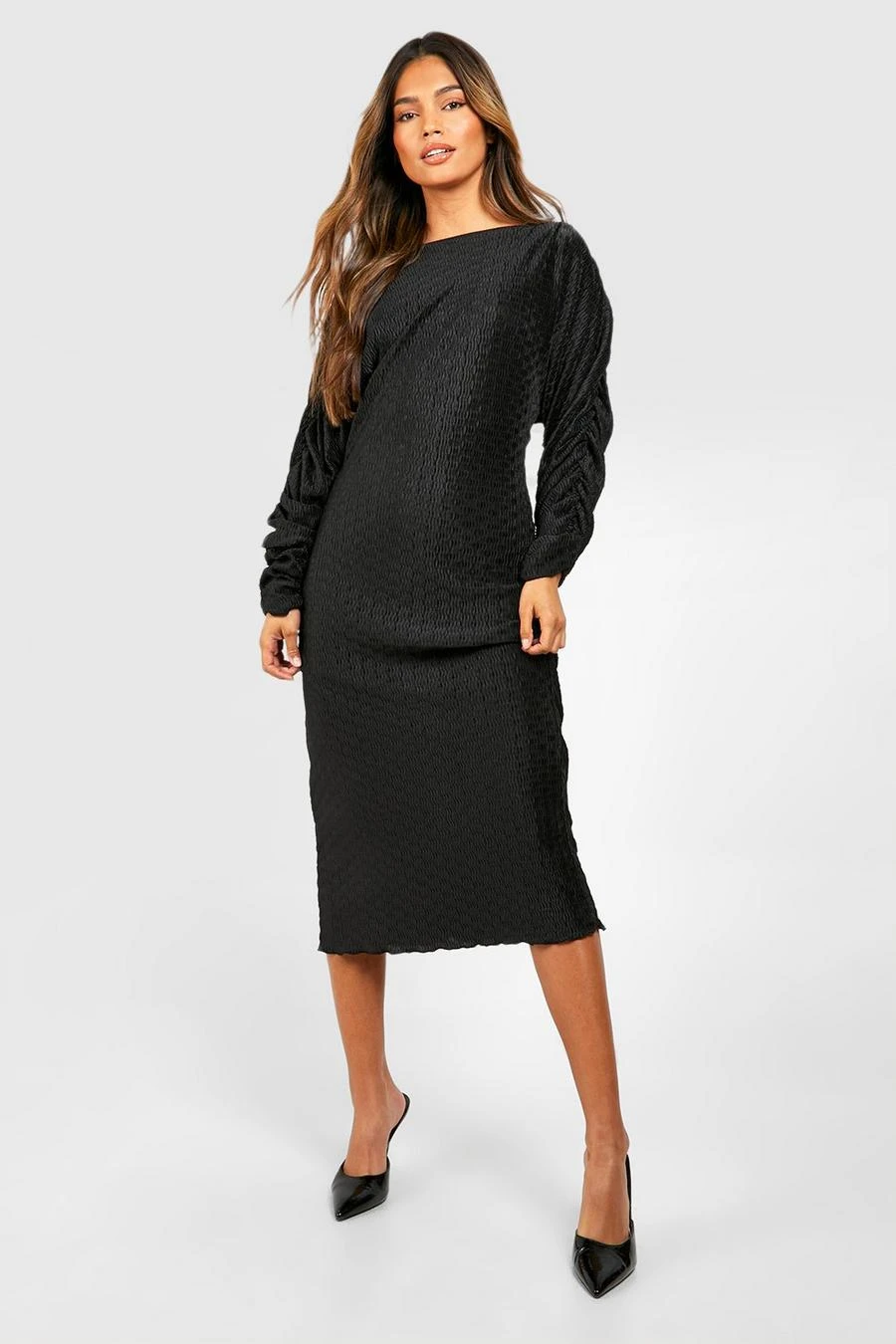 BOOHOO Wave Plisse Rouched Sleeve Midi Dress 1 BOOHOO Wave Plisse Rouched Sleeve Midi Dress
