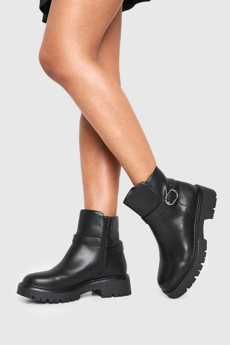 BOOHOO Wide Fit Chunky Buckle Detail Chelsea Boots 1 BOOHOO Wide Fit Chunky Buckle Detail Chelsea Boots