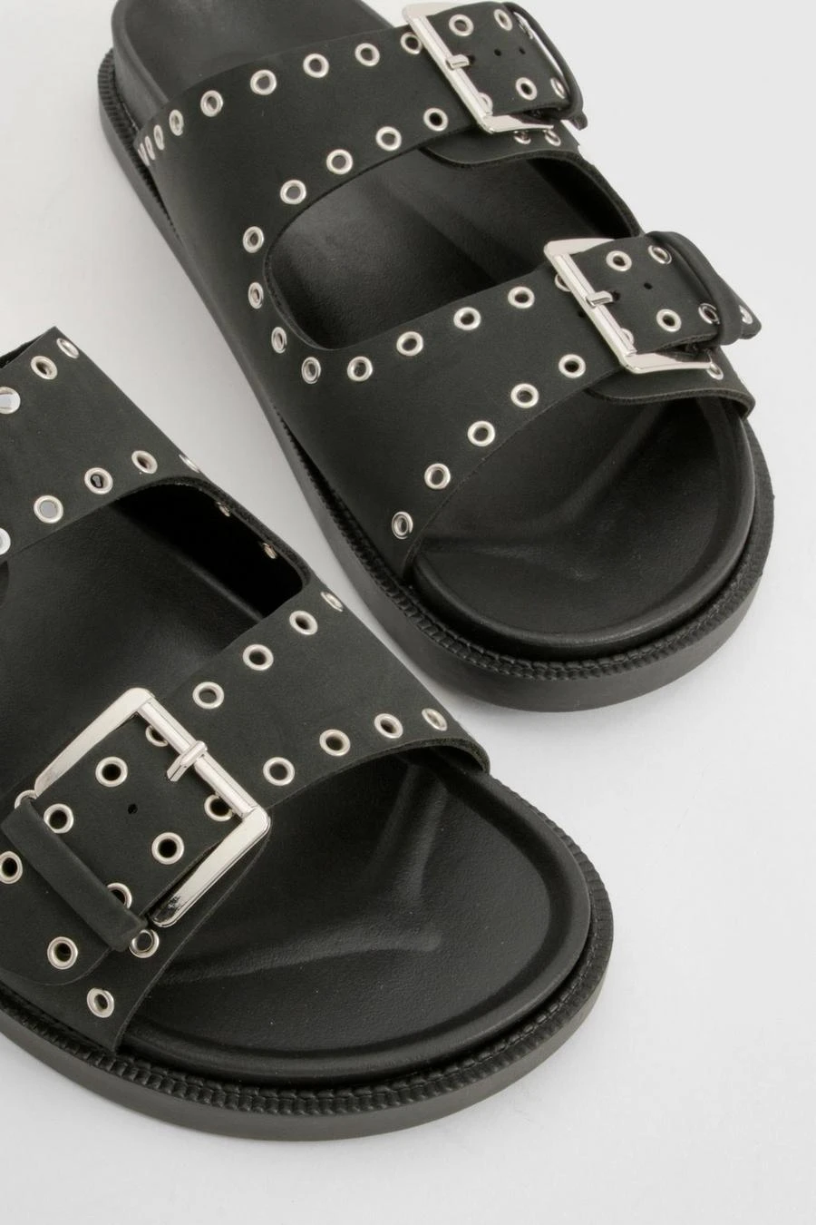 BOOHOO Wide Fit Stud Detail Double Strap Buckle Sliders 4 BOOHOO Wide Fit Stud Detail Double Strap Buckle Sliders - Image 4