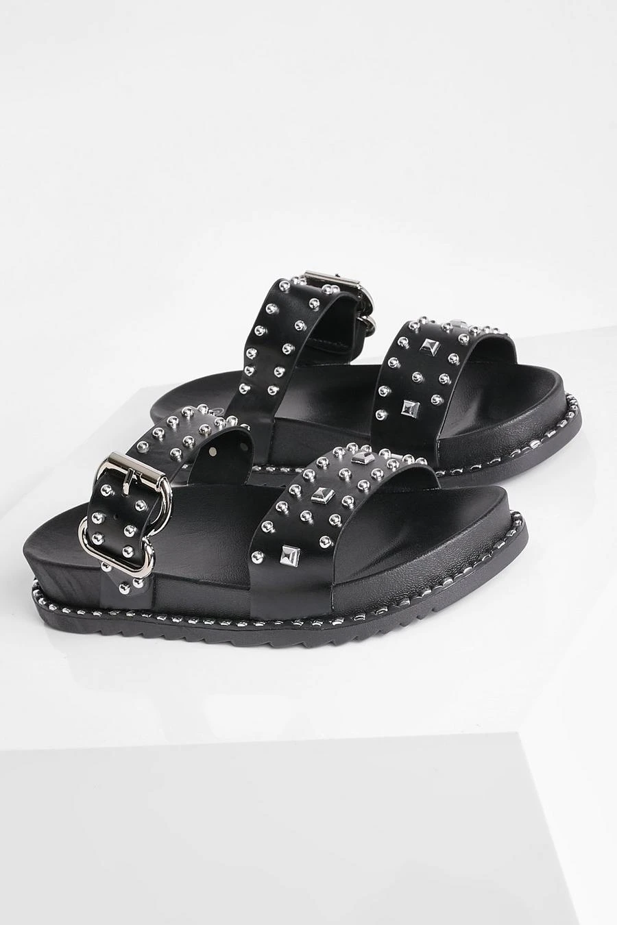BOOHOO Wide Fit Studded Detail Double Strap Slider 3 BOOHOO Wide Fit Studded Detail Double Strap Slider - Image 3
