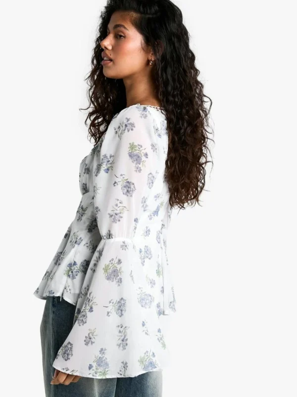 BamBam Fashion Shop -BamBam Fashion Shop female blue ditsy floral print corset bust flutter sleeve blouse 1