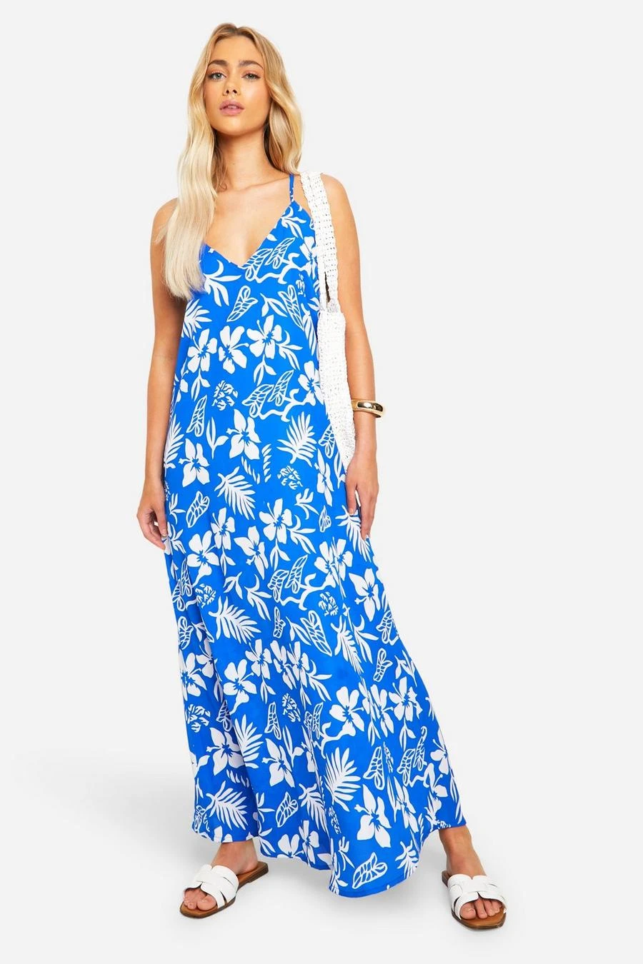 BOOHOO Hibiscus V Neck Strappy Maxi Dress 3 BOOHOO Hibiscus V Neck Strappy Maxi Dress - Image 3