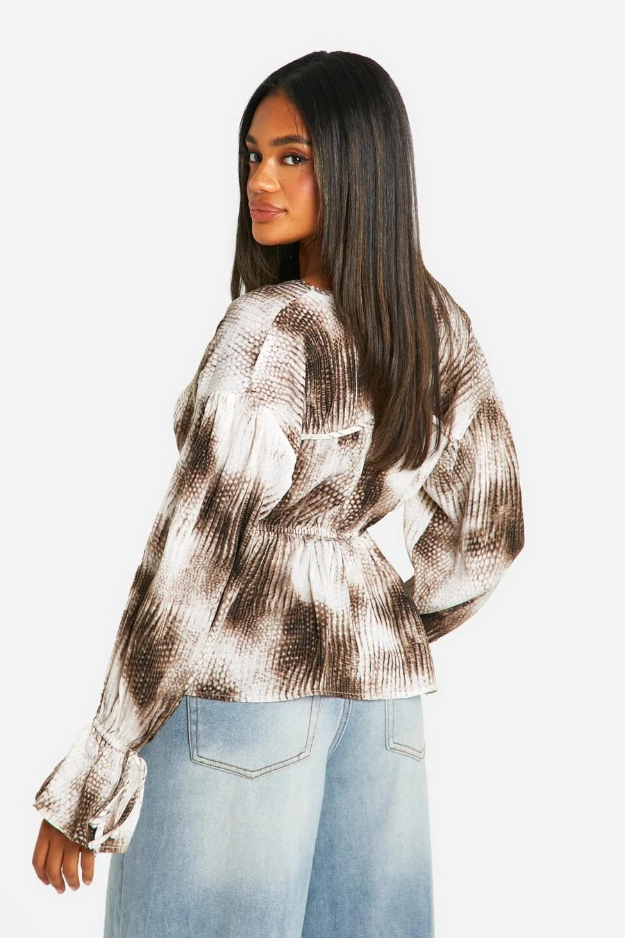 BOOHOO Chiffon Abstract Blouse 2 BOOHOO Chiffon Abstract Blouse - Image 2