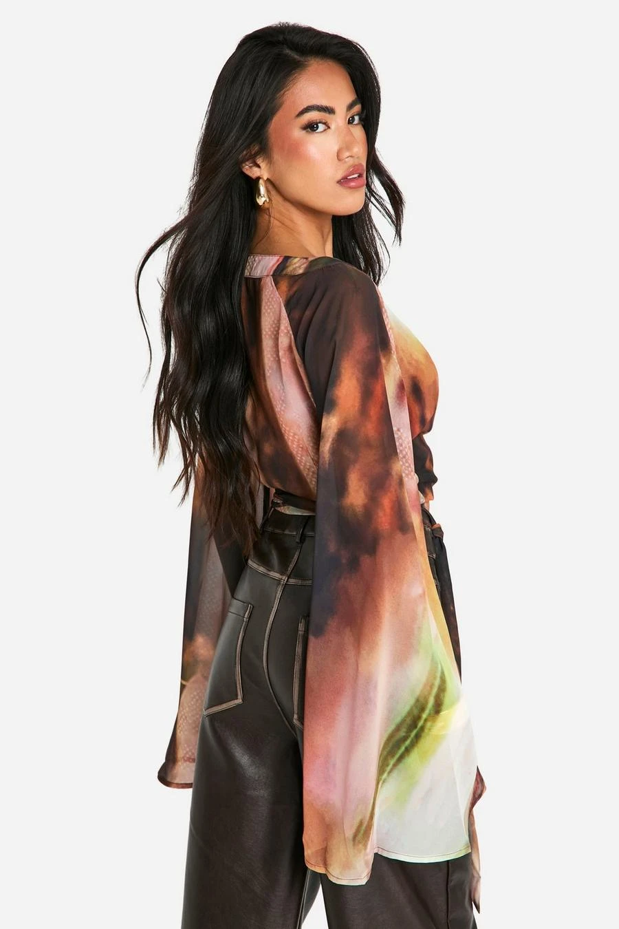 BOOHOO Floral Chiffon Flare Sleeve Wrap Blouse 2 BOOHOO Floral Chiffon Flare Sleeve Wrap Blouse - Image 2