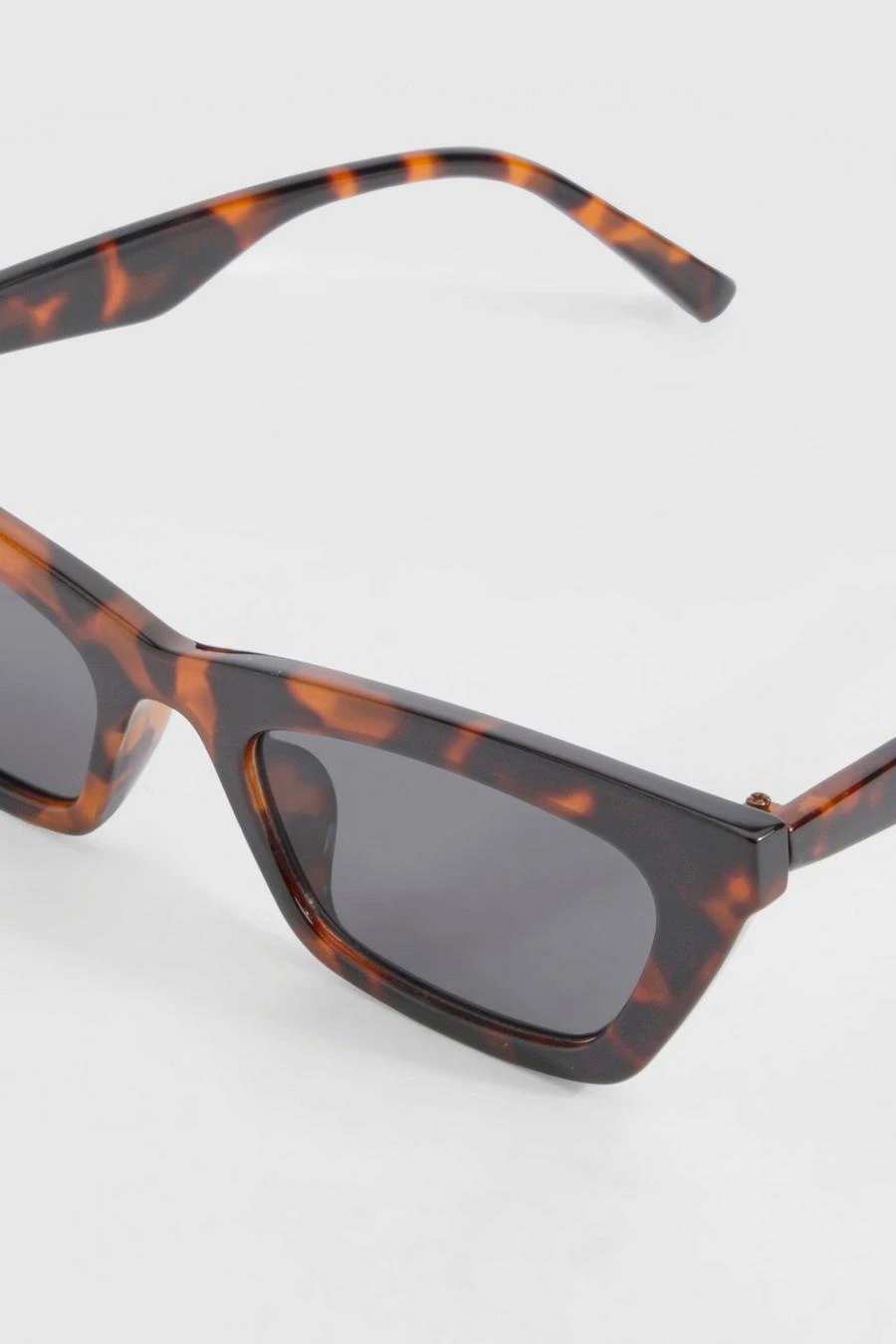 BOOHOO Tortoise Shell Tinted Sunglasses 3 BOOHOO Tortoise Shell Tinted Sunglasses - Image 3