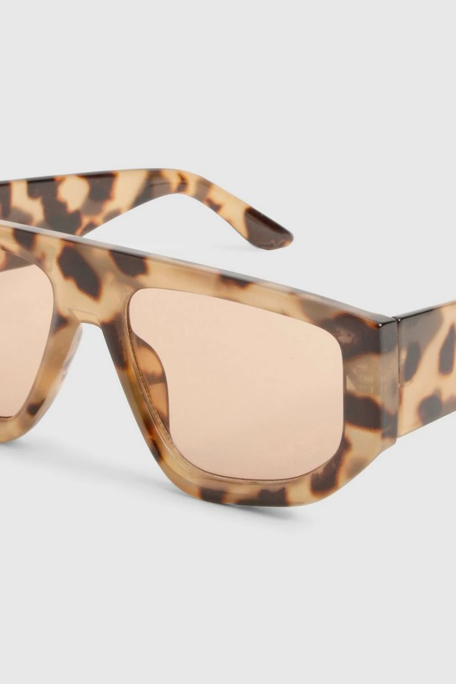 BOOHOO Tortoiseshell Oversized Sunglasses 4 BOOHOO Tortoiseshell Oversized Sunglasses - Image 4