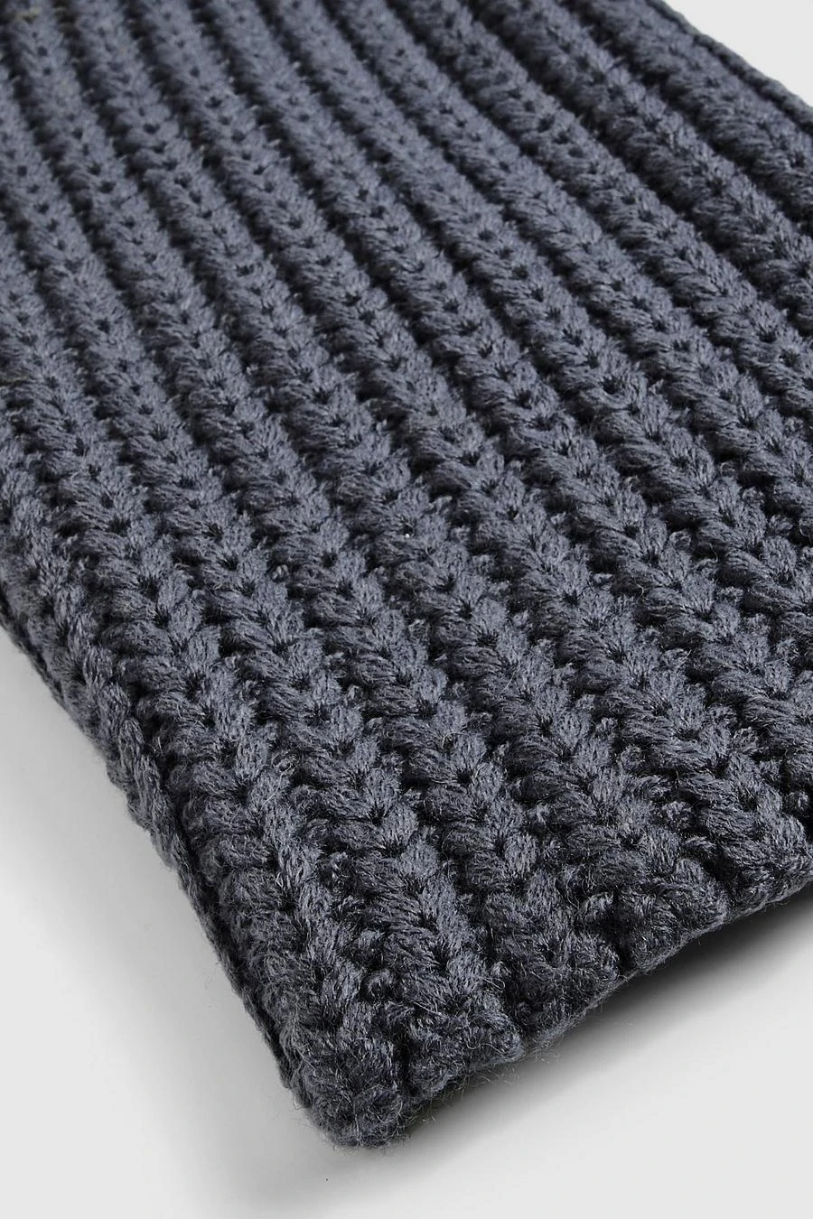 BOOHOO Chunky Rib Knit Scarf 3 BOOHOO Chunky Rib Knit Scarf - Image 3