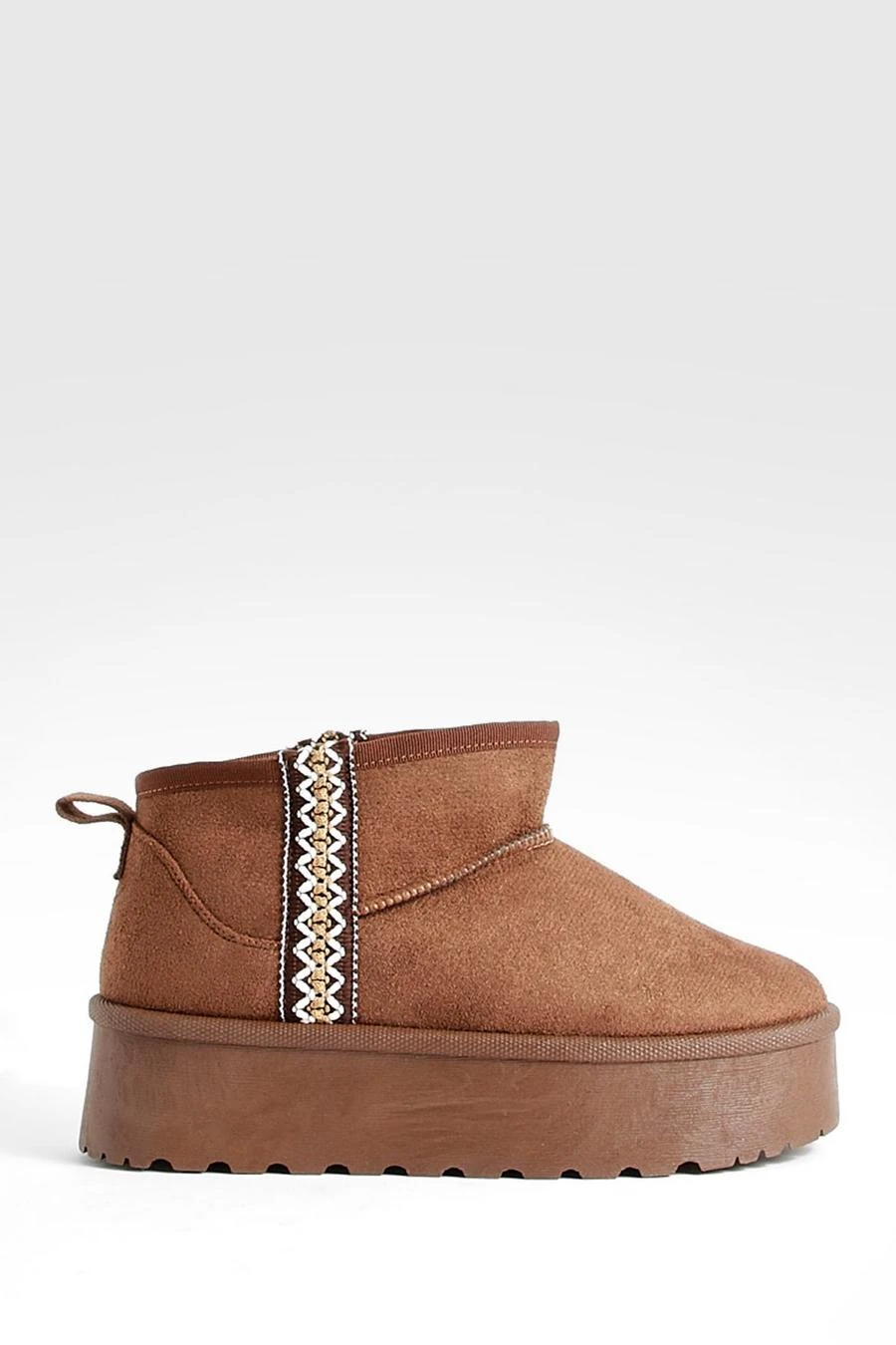 BOOHOO Embroidered Detail Cosy Platform Boots 3 BOOHOO Embroidered Detail Cosy Platform Boots - Image 3