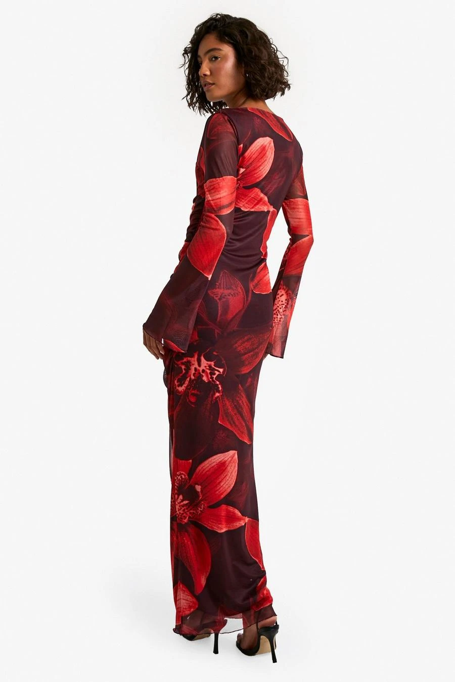 BOOHOO Tall Bold Floral Ruched Asymmetric Maxi Dress 2 BOOHOO Tall Bold Floral Ruched Asymmetric Maxi Dress - Image 2