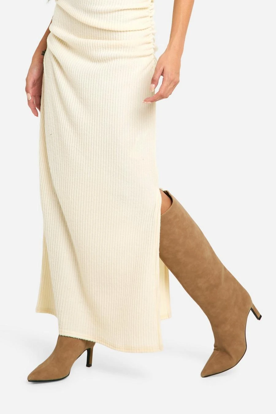 BOOHOO Brushed Rib Ruched Maxi Dress 4 BOOHOO Brushed Rib Ruched Maxi Dress - Image 4