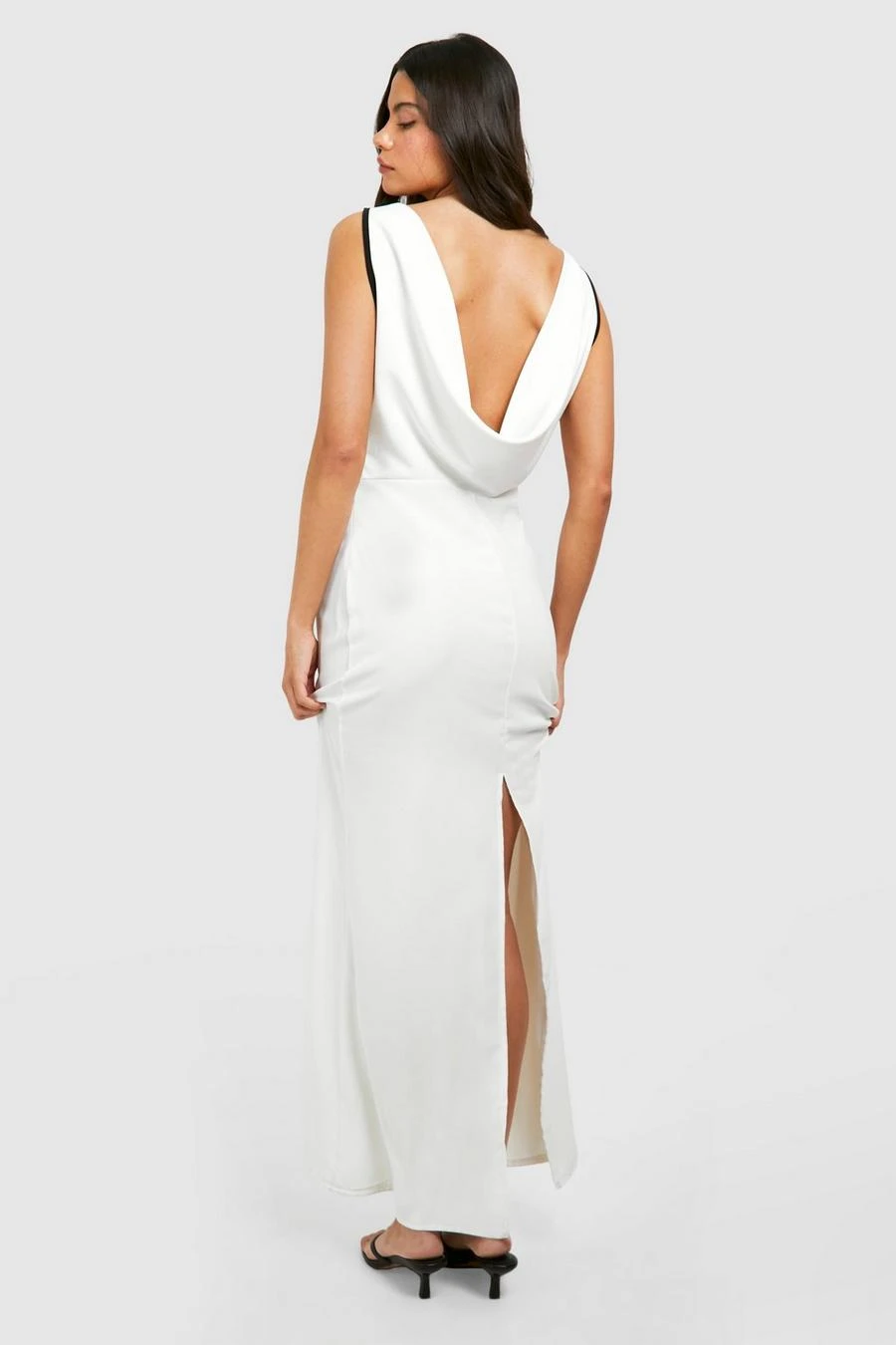 BOOHOO Contrast Binding V Front Maxi 2 BOOHOO Contrast Binding V Front Maxi - Image 2