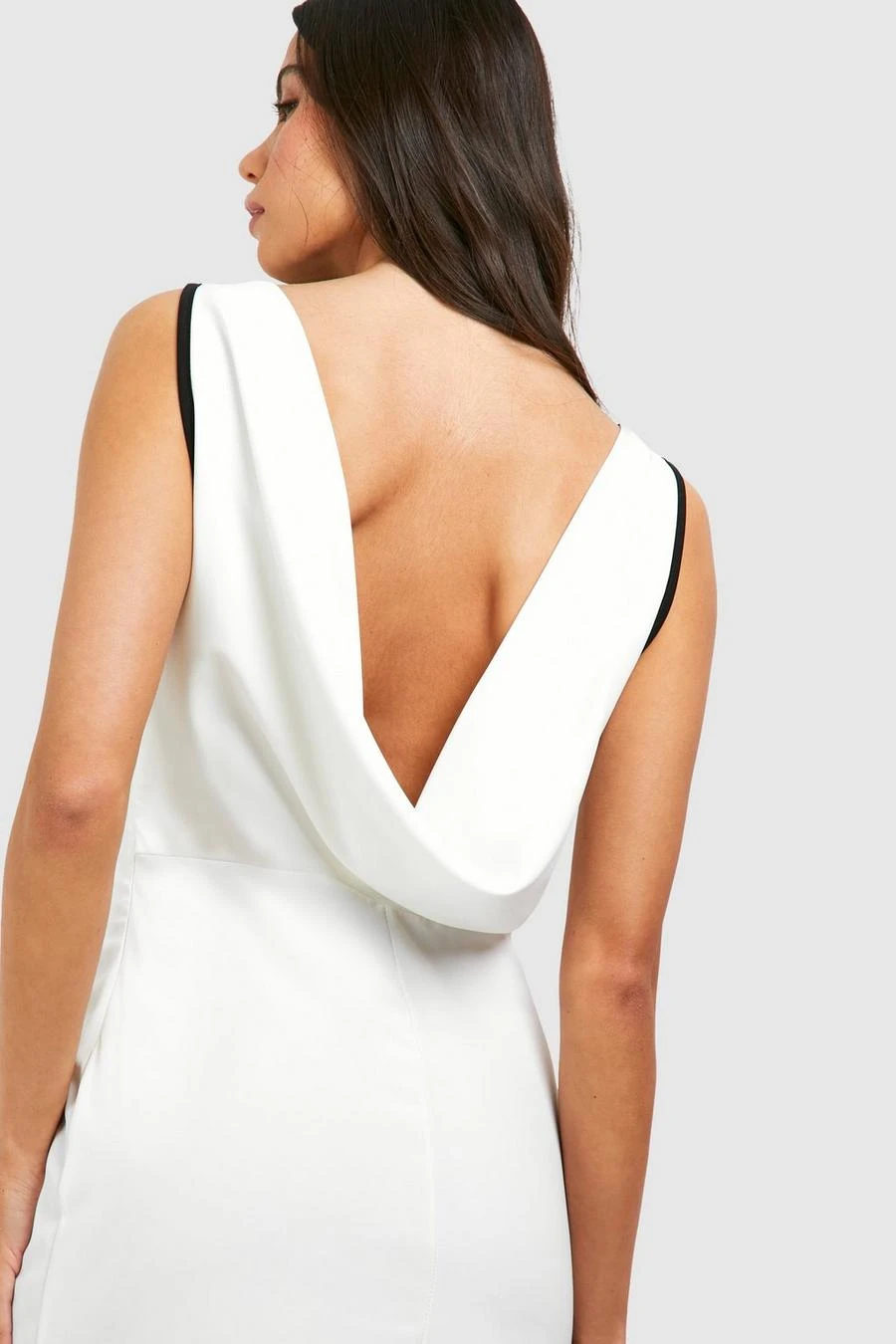 BOOHOO Contrast Binding V Front Maxi 4 BOOHOO Contrast Binding V Front Maxi - Image 4