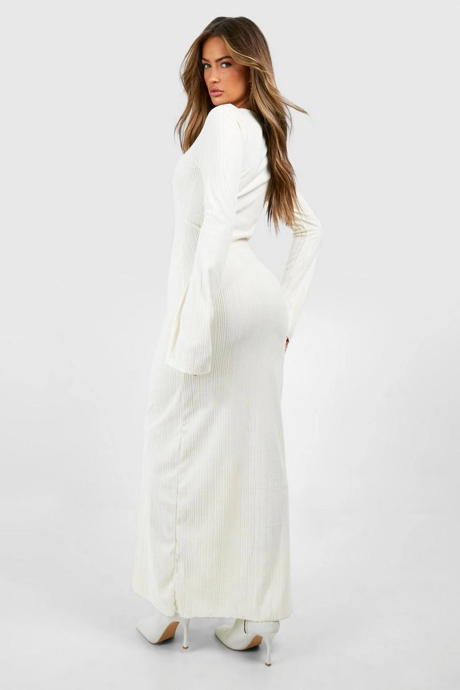 BOOHOO Long Sleeve Ribbed Flared Maxi Dress 2 BOOHOO Long Sleeve Ribbed Flared Maxi Dress - Image 2
