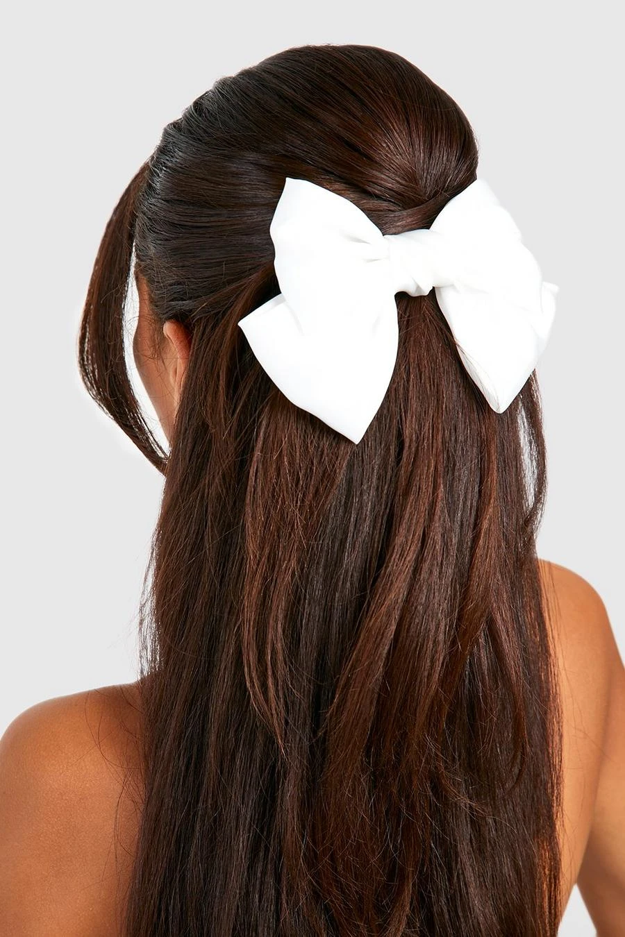 BOOHOO Oversized Bow Hair Clip 1 BOOHOO Oversized Bow Hair Clip