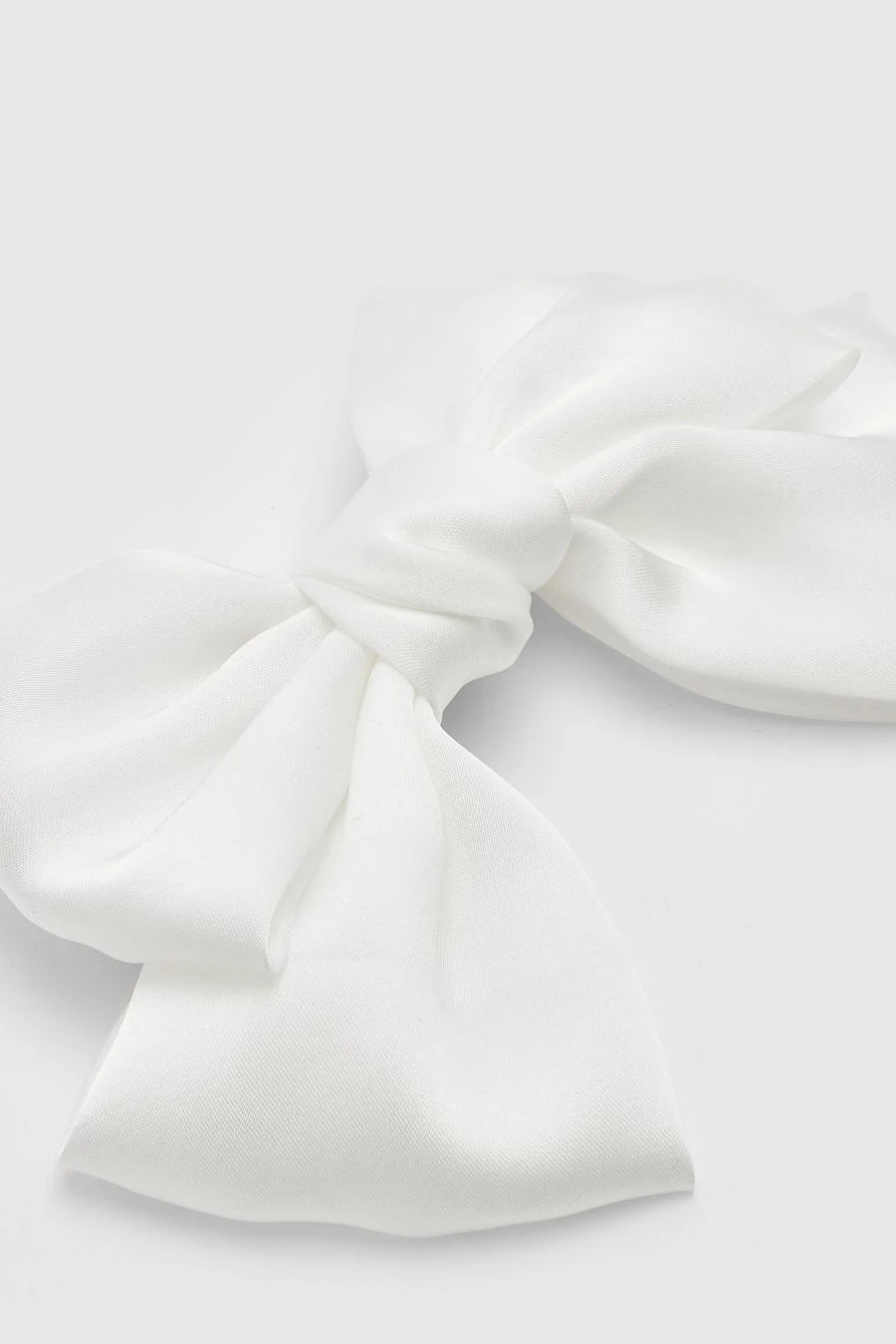 BOOHOO Oversized Bow Hair Clip 3 BOOHOO Oversized Bow Hair Clip - Image 3