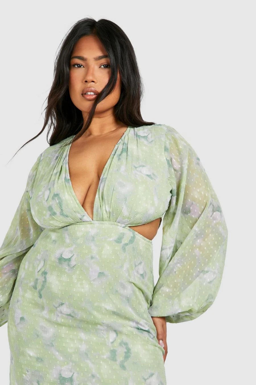 BOOHOO Plus Floral Print Dobby Mesh Cut Out Maxi Dress 4 BOOHOO Plus Floral Print Dobby Mesh Cut Out Maxi Dress - Image 4