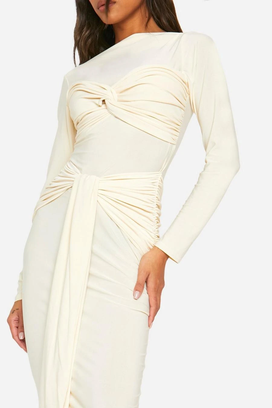 BOOHOO Ruched Twist Detail Maxi Dress 4 BOOHOO Ruched Twist Detail Maxi Dress - Image 4