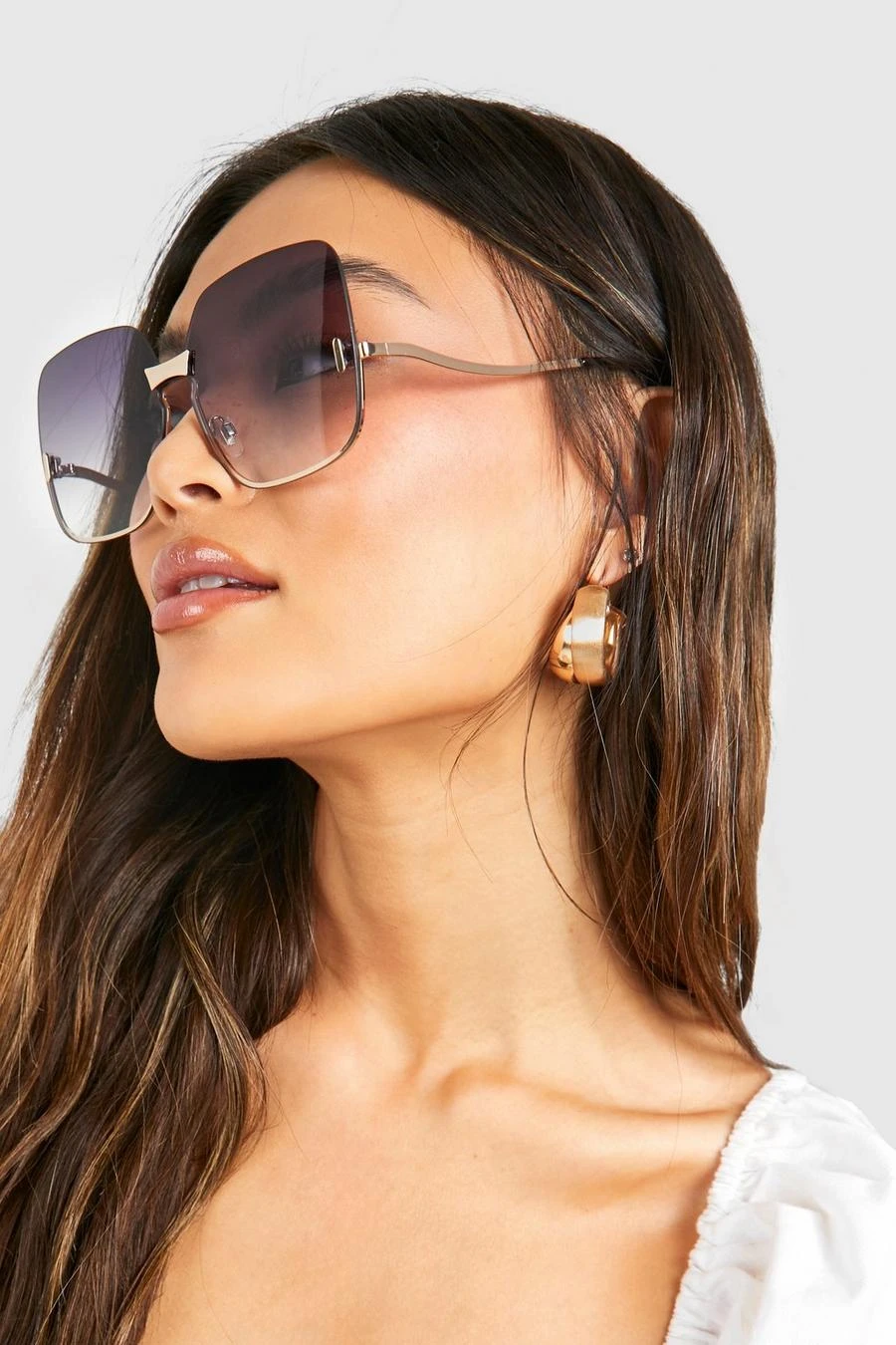 BOOHOO Oversized Metal Trim Sunglasses 2 BOOHOO Oversized Metal Trim Sunglasses - Image 2