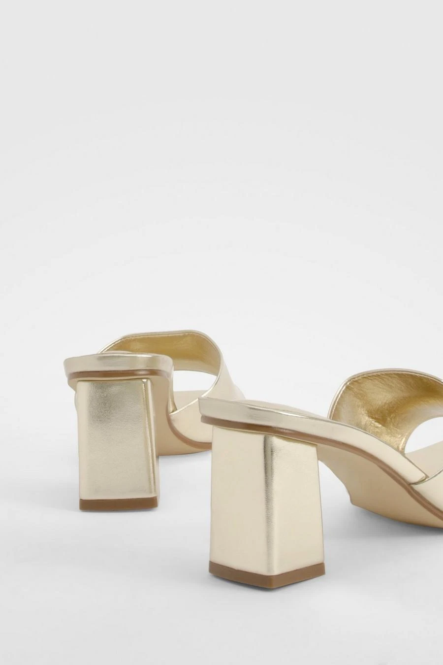 BOOHOO Wide Fit Low Block Heeled Mules 3 BOOHOO Wide Fit Low Block Heeled Mules - Image 3