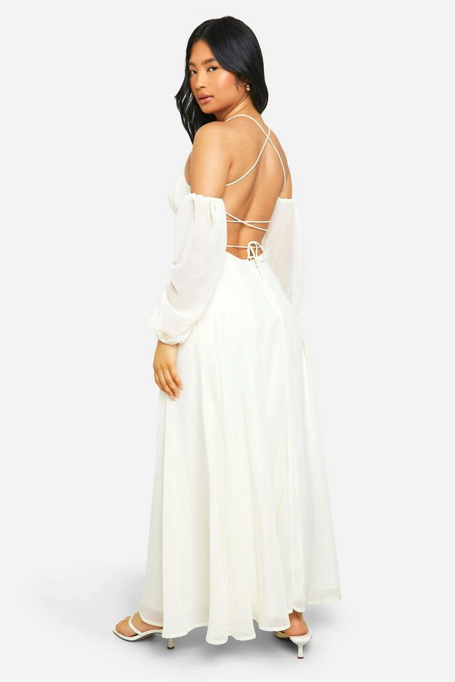 BOOHOO Petite Cut Out Detail Chiffon Maxi Dress 2 BOOHOO Petite Cut Out Detail Chiffon Maxi Dress - Image 2