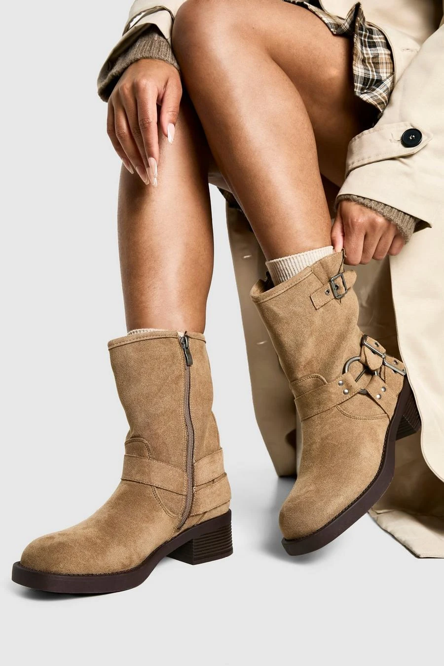 BOOHOO Faux Suede Buckle Detail Boot 1 BOOHOO Faux Suede Buckle Detail Boot