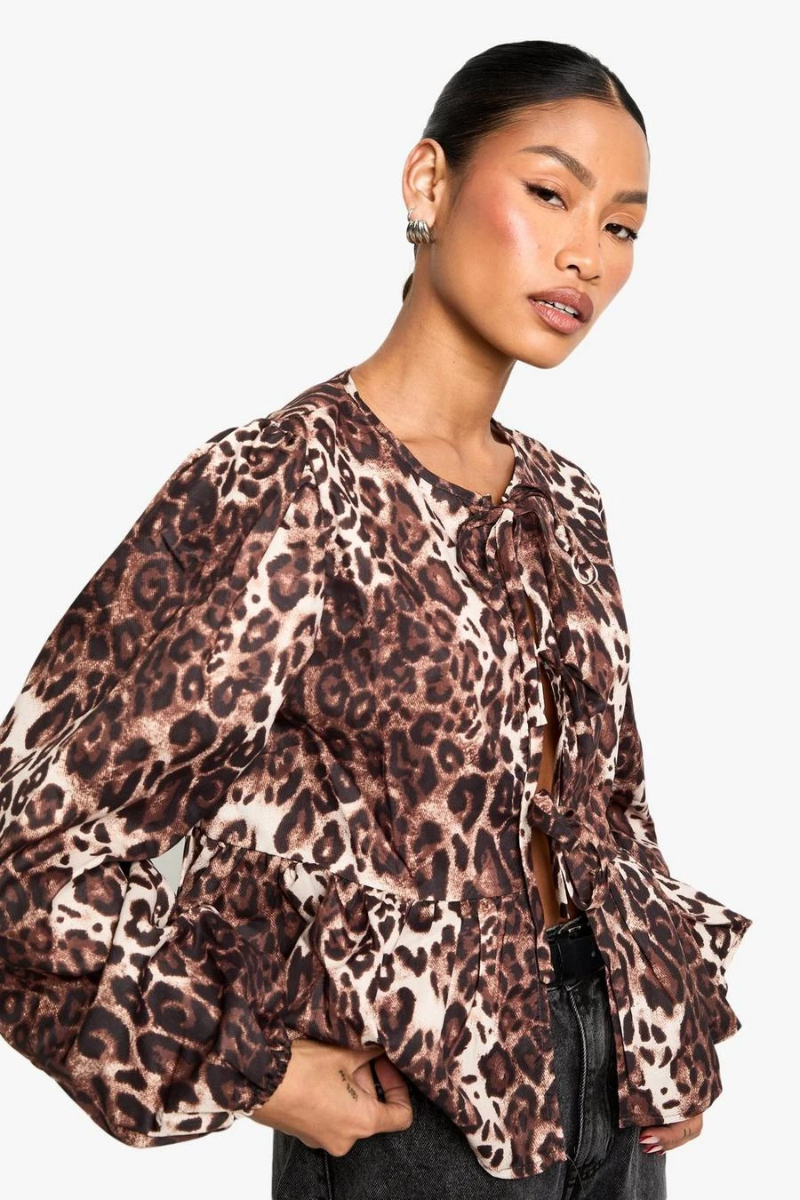 BOOHOO Dark Leopard Tie Front Puff Long Sleeve Smock Top 1 BOOHOO Dark Leopard Tie Front Puff Long Sleeve Smock Top