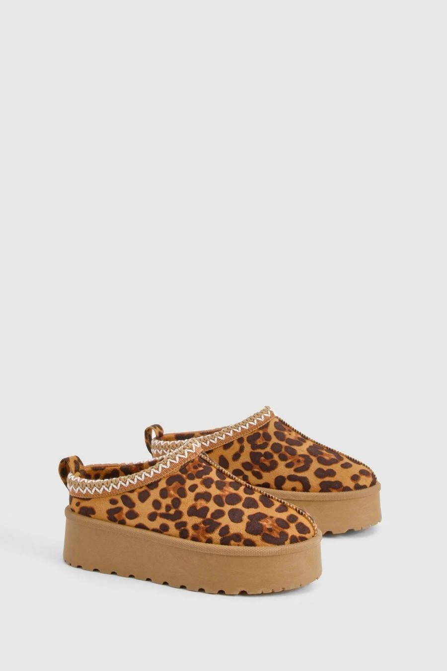 BOOHOO Embroidered Leopard Platform Cosy Mules 2 BOOHOO Embroidered Leopard Platform Cosy Mules - Image 2