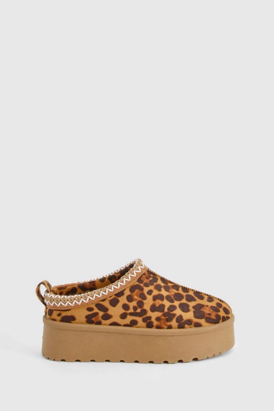 BOOHOO Embroidered Leopard Platform Cosy Mules 3 BOOHOO Embroidered Leopard Platform Cosy Mules - Image 3