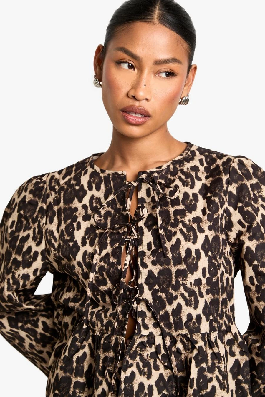 BOOHOO Leopard Tie Front Puff Long Sleeve Smock Top 4 BOOHOO Leopard Tie Front Puff Long Sleeve Smock Top - Image 4