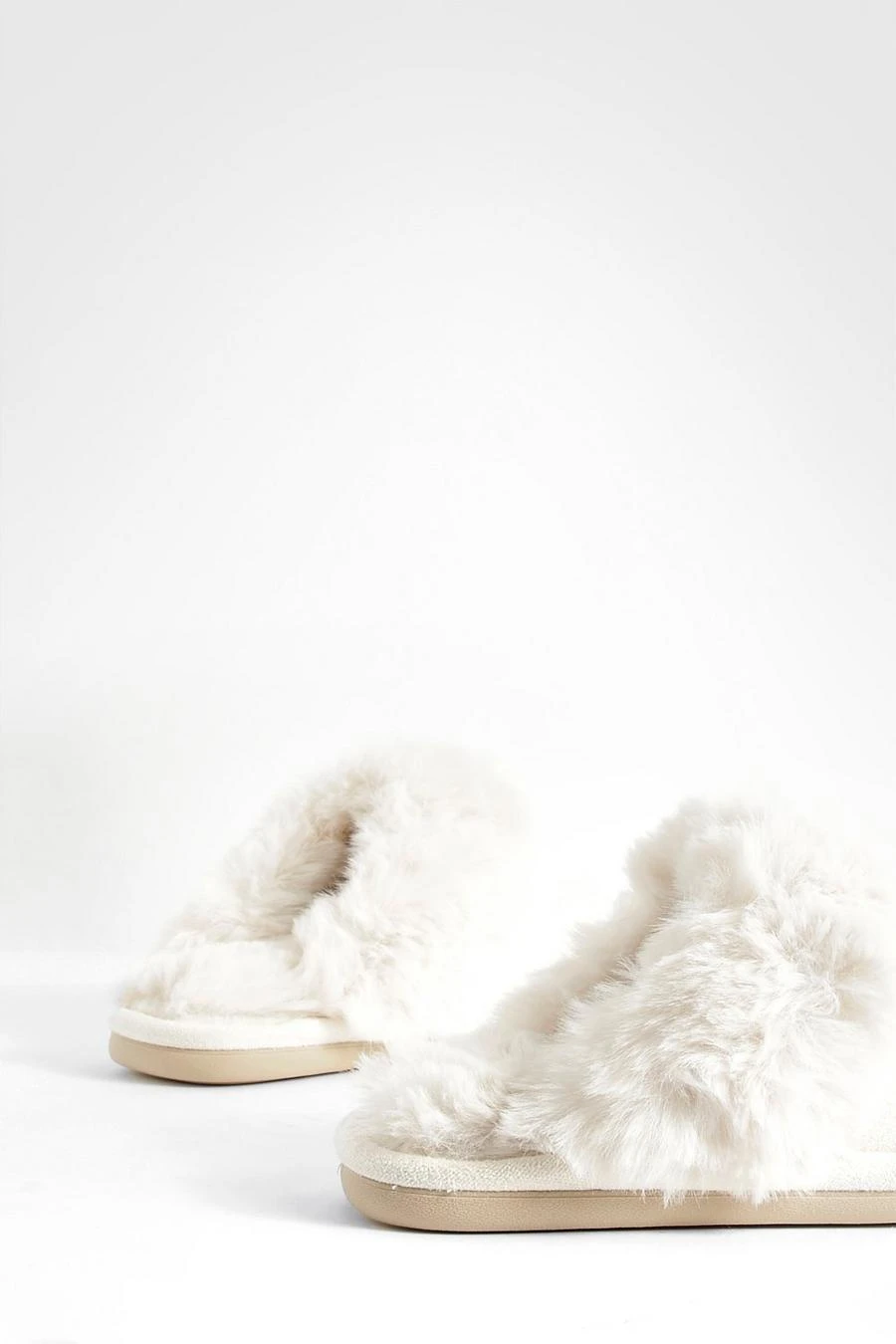 BOOHOO Fluffy Faux Fur Mule Slipper 3 BOOHOO Fluffy Faux Fur Mule Slipper - Image 3