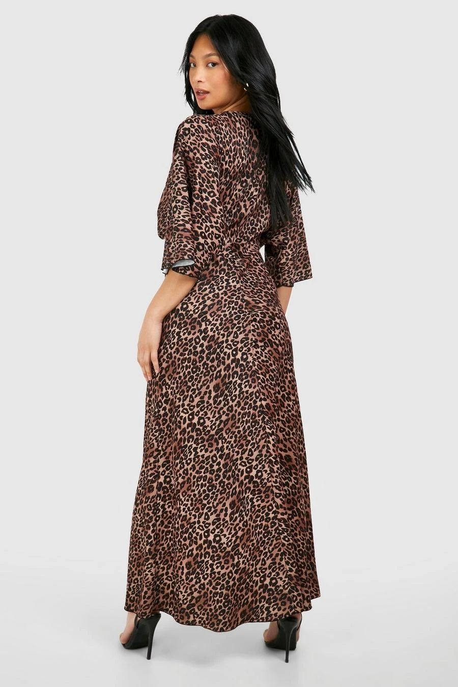 BOOHOO Petite Leopard Bias Cut Batwing Maxi Dress 2 BOOHOO Petite Leopard Bias Cut Batwing Maxi Dress - Image 2