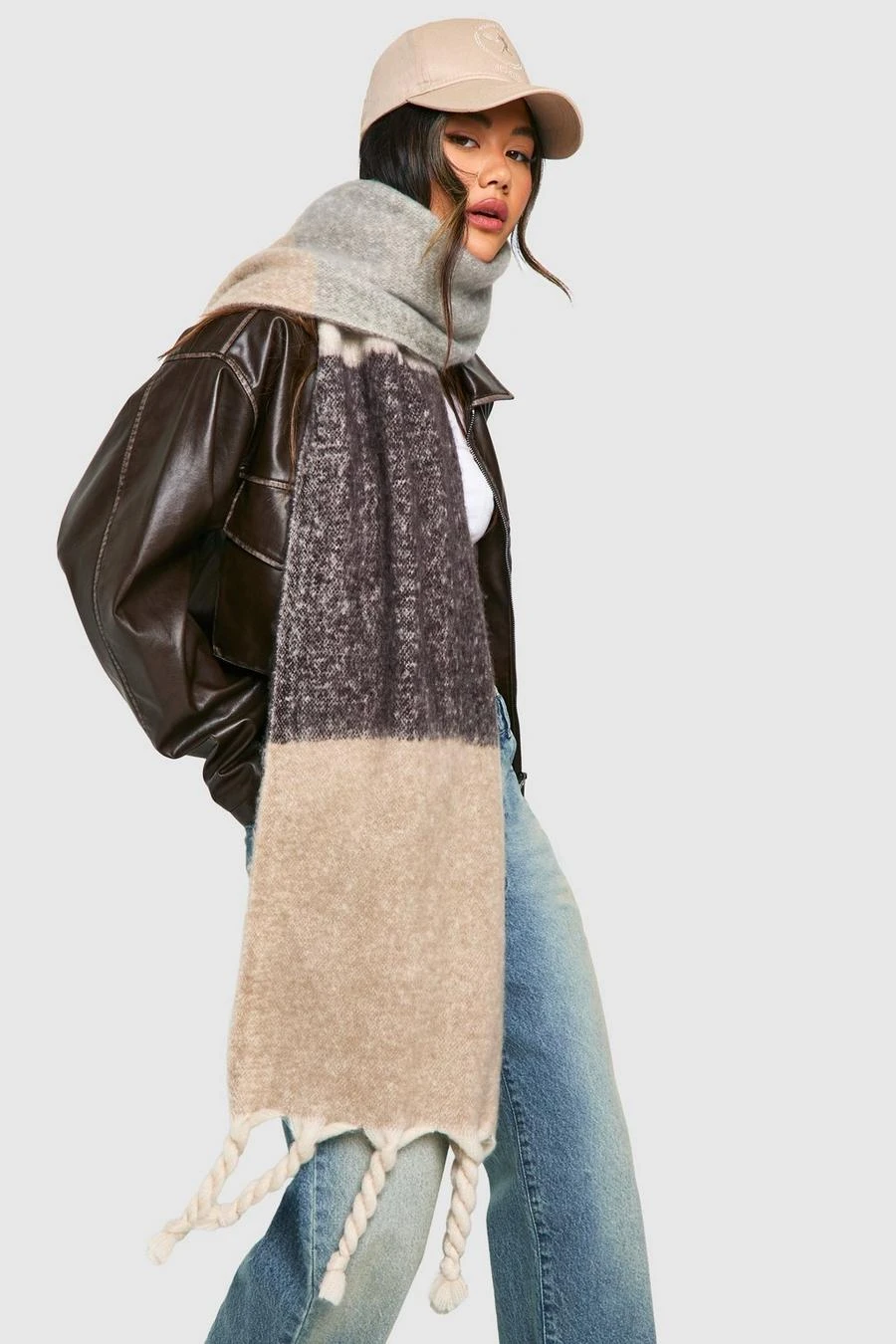 BOOHOO Striped Tonal Tassel Scarf 1 BOOHOO Striped Tonal Tassel Scarf