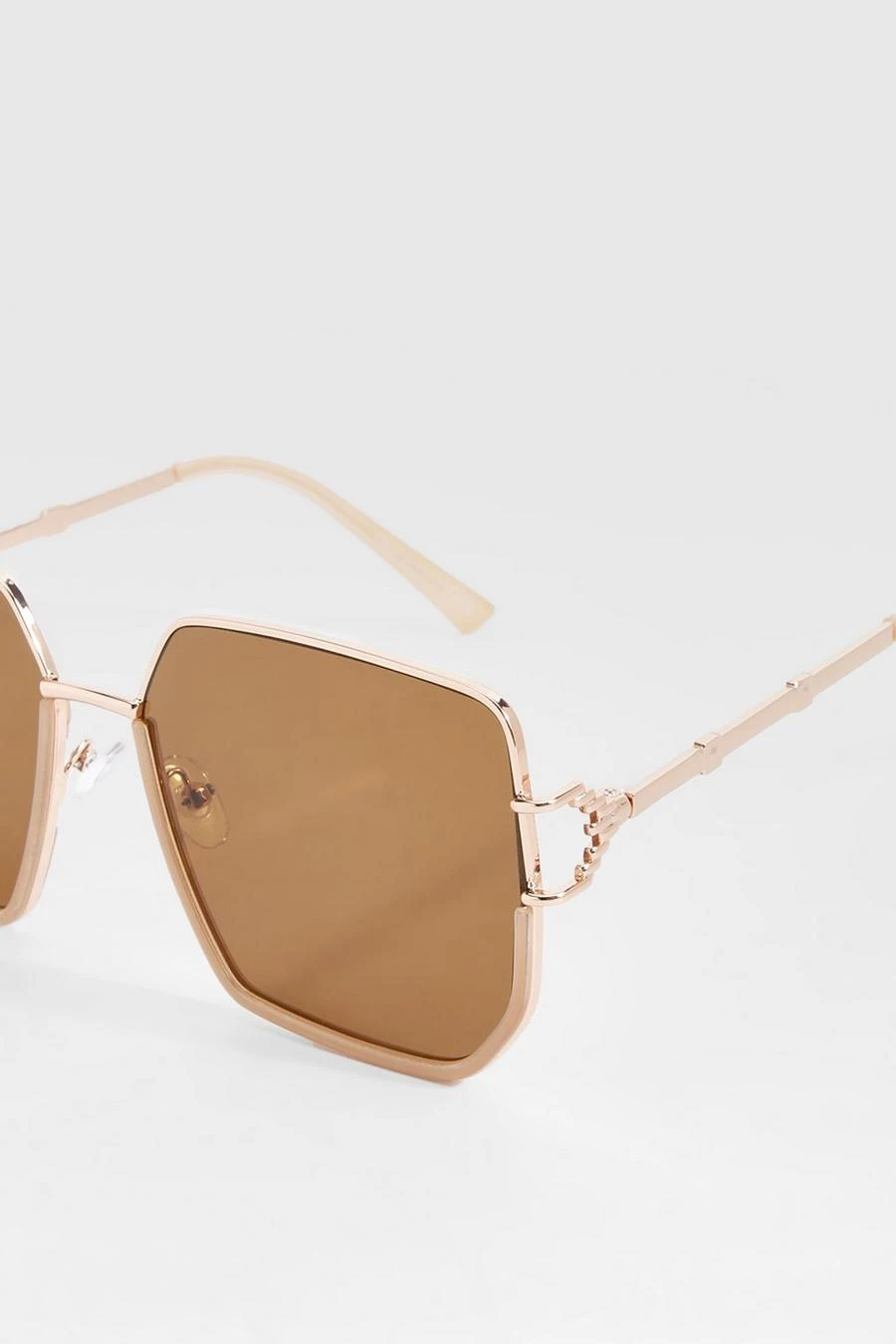 BOOHOO Oversized Tinted Navigator Sunglasses 3 BOOHOO Oversized Tinted Navigator Sunglasses - Image 3