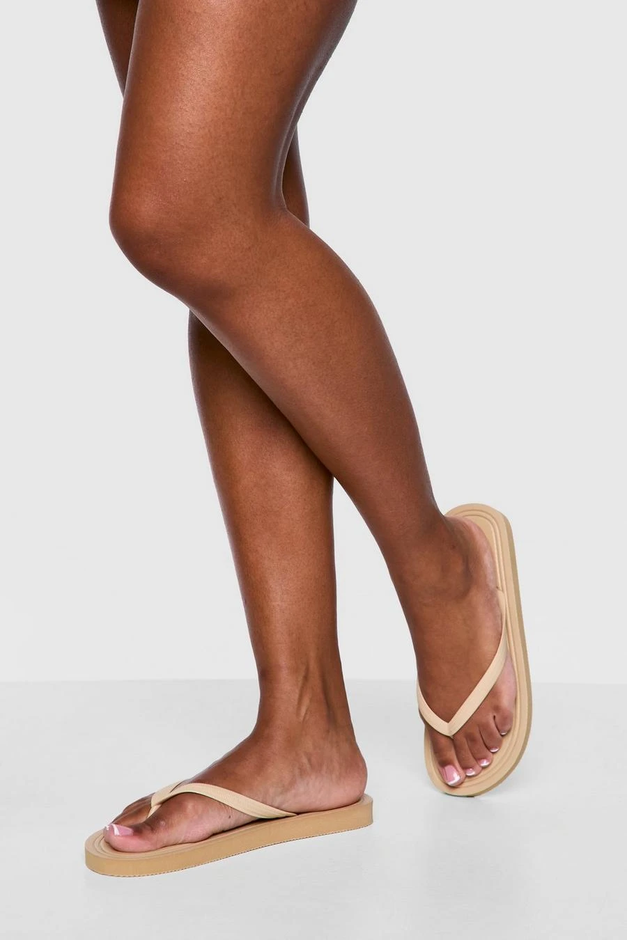 BOOHOO Wide Fit Round Toe Flip Flops 1 BOOHOO Wide Fit Round Toe Flip Flops