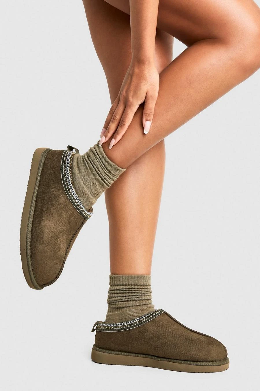 BOOHOO Embroidered Detailing Slip On Cosy Mules 1 BOOHOO Embroidered Detailing Slip On Cosy Mules