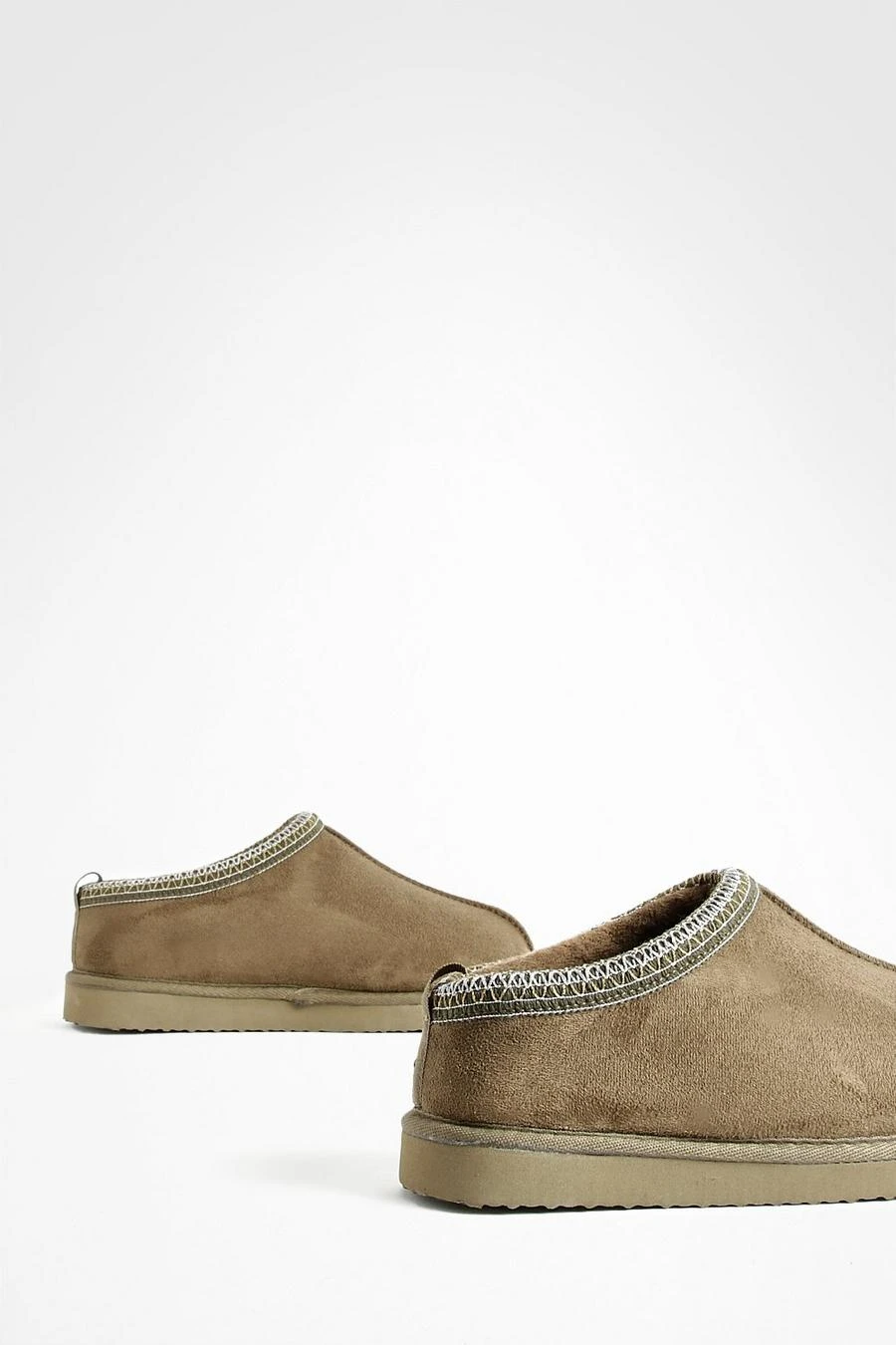 BOOHOO Embroidered Detailing Slip On Cosy Mules 3 BOOHOO Embroidered Detailing Slip On Cosy Mules - Image 3