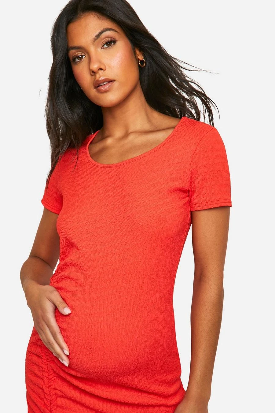 BOOHOO Maternity Textured Short Sleeve Ruched Midi Dress 4 BOOHOO Maternity Textured Short Sleeve Ruched Midi Dress - Image 4