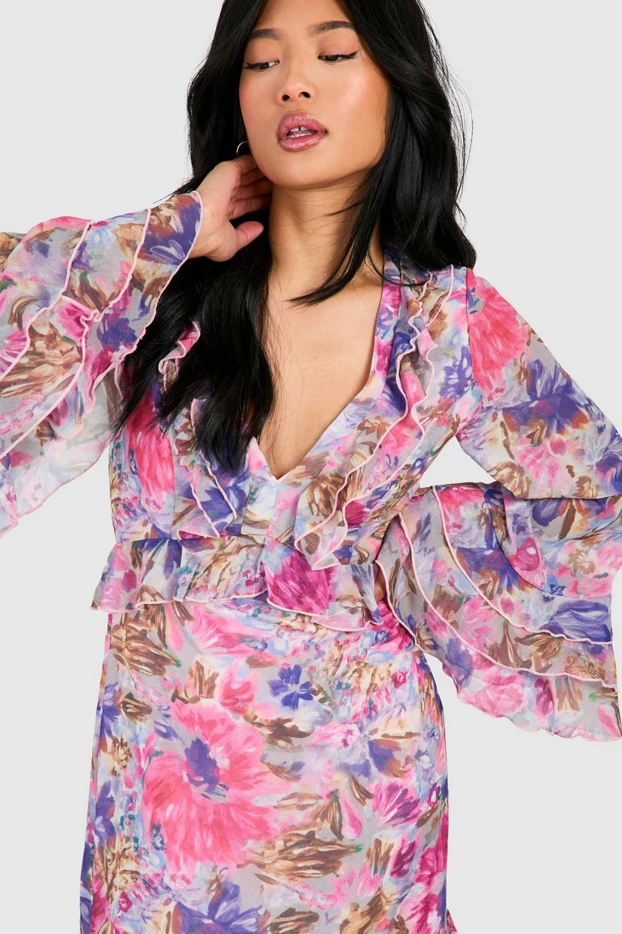 BOOHOO Petite Floral Ruffle Flare Sleeve Woven Maxi Dress 4 BOOHOO Petite Floral Ruffle Flare Sleeve Woven Maxi Dress - Image 4